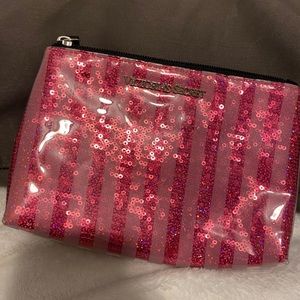 Victoria’s Secret beauty bag 💕